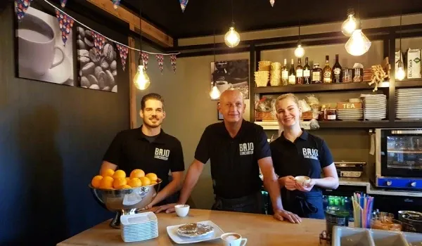 Zaak van John van Bajo Lunchroom